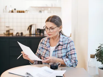 Pensionară la pensie - Foto: Freepik