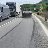 Un bărbat a pierdut controlul ATV-ului pe DN7, s-a lovit cu un vehicul pe contrasens și a murit. / Foto: Info Trafic 24, Facebook