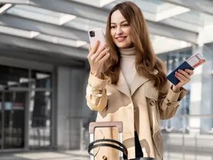 Pleci în vacanță? Uite ce se poate întâmpla cu telefonul pus în compartimentul de securitate - Foto: freepik