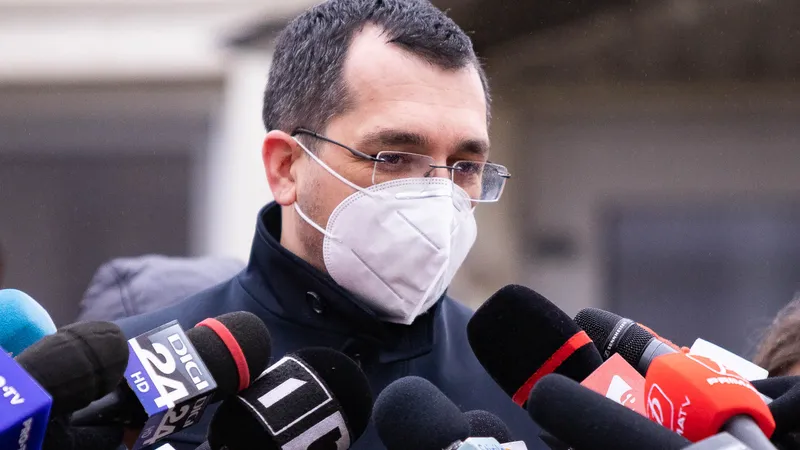 Vlad Voiculescu, ministrul Sănătății/FOTO: HotNews