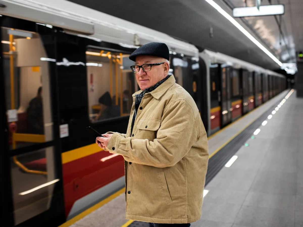 Incendiu la metrou după furtună. Stația Universitate a fost evacuată, iar circulația trenurilor, blocată