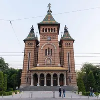 Crucile de pe Catedrala ortodoxă din Timișoara lipsesc din anunțul făcut de Ministerul  Sănătății. Foto Doxologia.ro