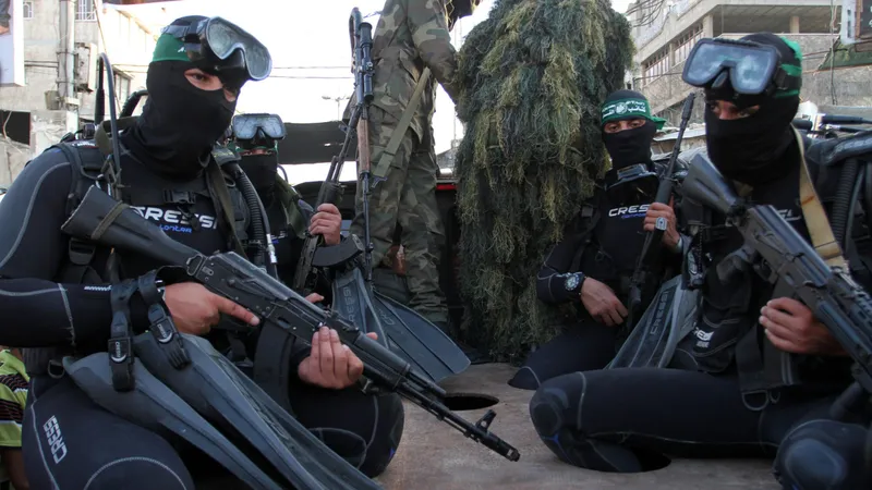 Aripa navală a Hamas și-a prezentat submarinul-torpilă cu care vrea să învingă Israelul - Foto: navalnews.com (imagine cu caracter ilustrativ)