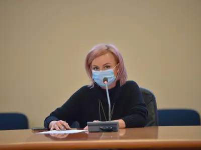 Flavia Boghiu, viceprimarul USR din Brașov, plângere penală împotriva celor care au agresat-o. / Foto: newsbv.ro