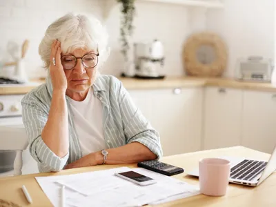 Pensionară  la pensie - Foto: Freepik