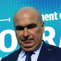 Preşedintele interimar Ilie Bolojan, la evenimentul de lansare a candidatului coaliţiei de guvernare la Preşedinţia României - Foto: INQUAM PHOTOS/George Călin