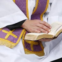 Un preot a murit după ce a încercat să țină postul pe care Biblia spune că l-a ținut Isus - FOTO: Profimedia Images