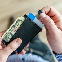 2,6 milioane de români primesc de astăzi banii pe cardul de alimente. Procesul durează 10 zile Foto: Pexels (fotografie cu caracter ilustrativ)
