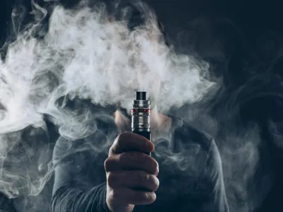 S-ar putea interzice aromele din ţigările electronice. Ce zice OMS despre controlul vaping-ului - Ziarul de Cluj / imagine cu caracter ilustrativ