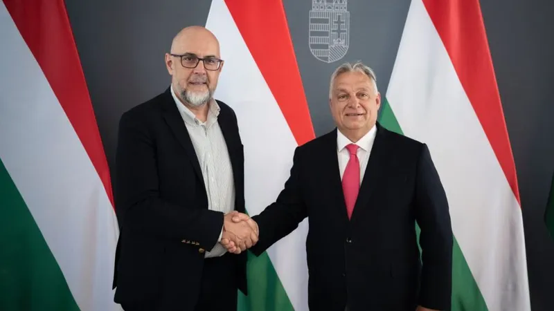 Viktor Orban, împreună cu liderul UDMR, Kelemen Hunor, la reuniunea Forumului Reprezentanților Maghiari din Bazinul Carpatic - Foto: Facebook/Kelemen Hunor