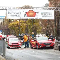 La 112 ani de la prima cursă de viteză de „la șosea“, mașinile de raliu au luat din nou startul pe Bulevardul Kiseleff, în finala Super Rally 201