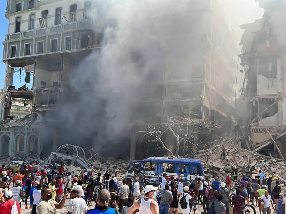 Hotelul Saratoga, de 5 stele, din centrul Havanei, distrus de o explozie. / Foto: theusaprint.com