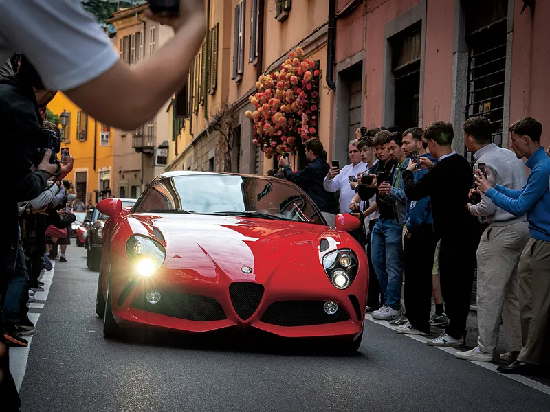 Premiul de Design Concorso d’Eleganza pentru Concepte & Prototipuri: Alfa Romeo 8C Doppia Coda Zagato