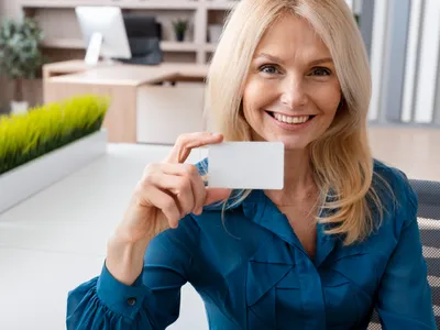 2 bănci au virat deja pensie pe card. Ce surpriză au avut pensionarii? Când se încarcă la ceilalți?  - Foto: Freepik