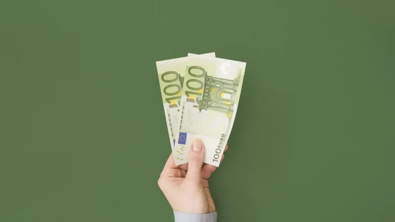 Curs BNR, 10 iunie. Moneda euro se depreciază foarte puţin, sub noul prag psihologic, de 5.10 lei - Foto: Freepik/CC0