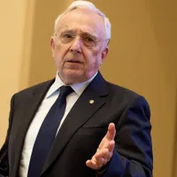 Mugur Isarescu - Mugur Isarescu guvernatorul BNR - Foto: Profimedia images