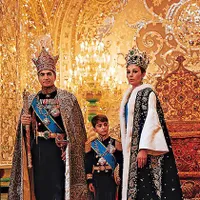 Reza Pahlavi, fiul fostului Șah al Iranului cu cea de-a treia sa soție Farah Diba, în vremurile bune ale ținereții sale, în 1967