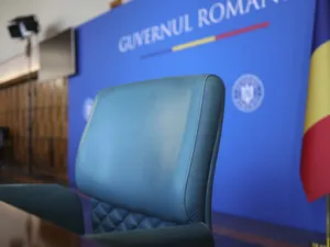 Liste cu oameni de concediat din Guvern. Angajații din Palatul Victoria acuză presiuni