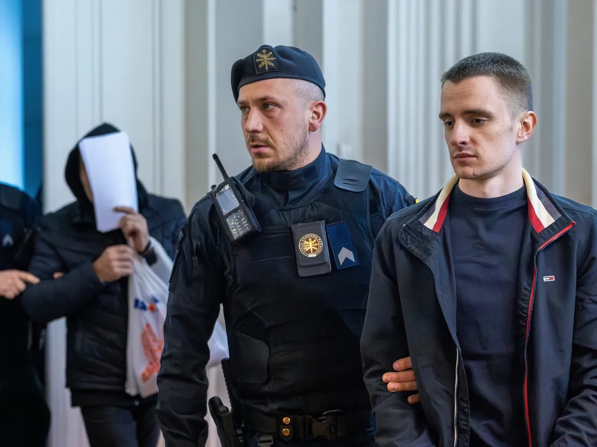 Procesul teroriștilor care au vrut să trimită explozive cu DHL. 22 de indivizi erau în rețeaua Rusiei