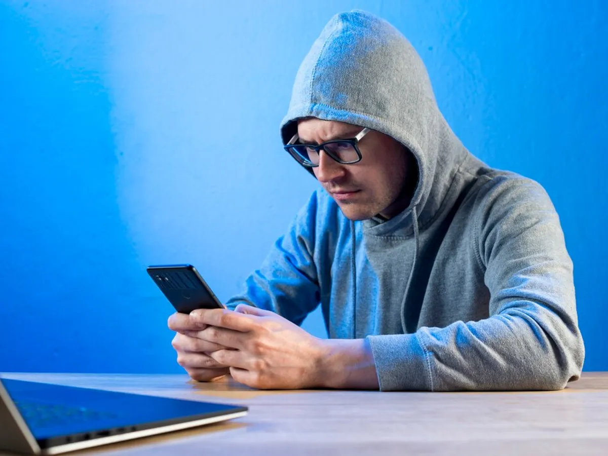 O nouă escrocherie prin telefon. ”M-au sunat insistent după ce mi-am schimbat device-ul” Ce a urmat? - Foto: Freepik.com (rol ilustrativ)