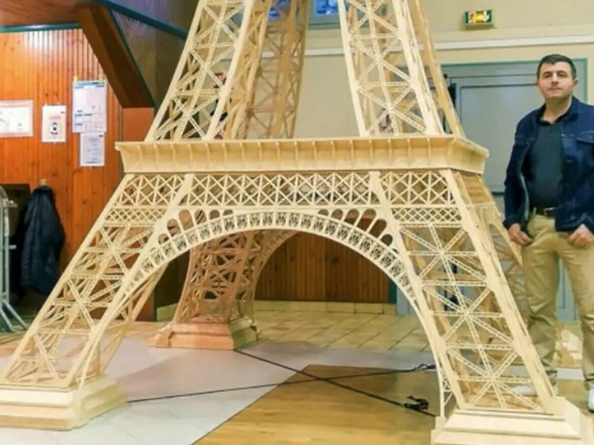 Răsturnare de situație în cazul bărbatului care a construit Turnul Eiffel din chibrituri - Foto: BBC