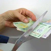 Cresc salariile de la anul, dar doar pe hârtie. În mână? Angajații vor lua mai puțin decât acum - Foto: Pa+laytech  / imagine cu caracter ilustrativ