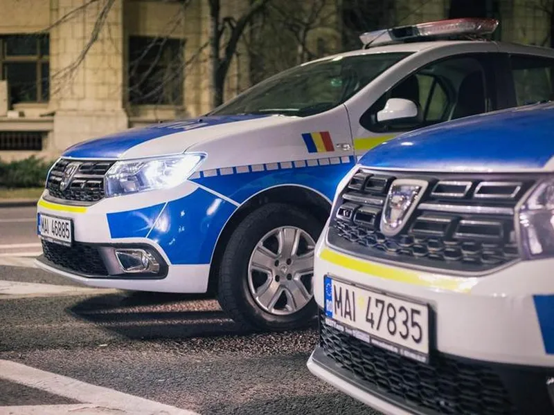 Descoperire macabră, pe marginea unui drum sătesc: un geamantan cu un bărbat mort în el - Foto: PEXELS PHOTOS