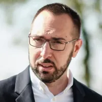 Candidatul coaliției de stânga a devenit primar al Zagrebului. Foto: Tomisav Tomasevici/Facebook
