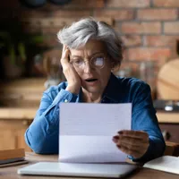 Pensionar primește o veste proastă la pensie - Foto: Freepik