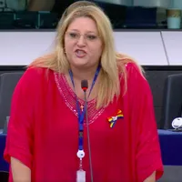 Șoșoacă, delir în Parlamentul European: Doar Rusia vrea pace! Românii sunt sărăciţi ajutând Ucraina - Foto: Facebook/Diana Ivanovici Șosoaca