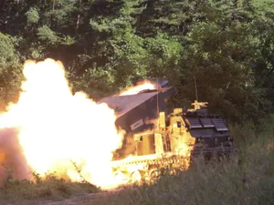 Ucrainenii au făcut praf un depozit de rachete S-300 cu MLRS-uri britanice/foto: Profimedia Images