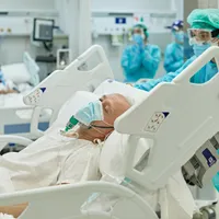 Medicii se pregătesc de valul VI al COVID. Infectații trebuie urmăriți. Nevaccinații, în pericol / NIH