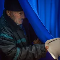 Cine va putea vota cu urna specială, conform BEC? Categoria uriașă de votanți care este exclusă: FOTO - Profimedia(imagine cu rol ilustrativ)