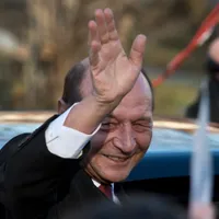 Traian Băsescu acum 11 ani, în timpul ceremoniei de inaugurare a preşedintelui Klaus Iohannis - Foto: Profimedia Images