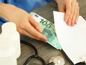 Nou scandal de corupție în Sănătate. Manager de spital, în vizorul DNA. Pentru ce a luat 12.000 €? - Foto: Freepik.com (rol ilustrativ)