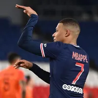 Atacantul francez Kylian Mbappe a devenit, la 22 de ani şi 80 de zile, cel mai tânăr jucător care reuşeşte să marcheze 25 de goluri în Liga Campionilor la fotbal. / Foto: eurosport.com