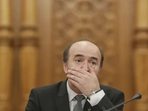 Tudorel Toader joacă la două capete. Foto Inquam Photos/OCtav Ganea