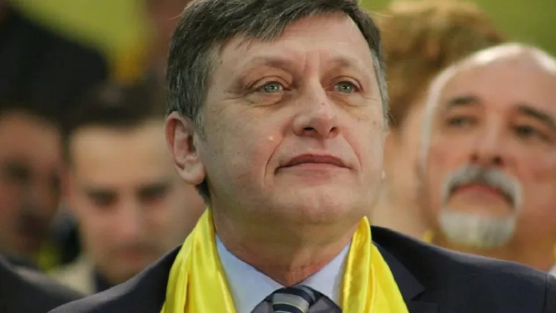 SURSE Decizie în Colaiție: Crin Antonescu - candidat la prezidențiale, Marcel Ciolacu- premier - Foto: Facebook/ Crin Antonescu