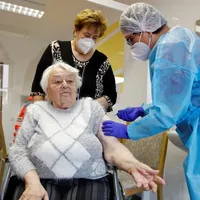 Țările UE au primit suficiente doze pentru a vaccina 70% dintre adulți