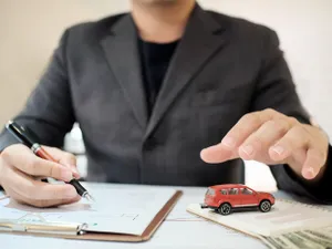 Plafonarea tarifelor RCA expiră pe 1 iulie. Cat vor plăti șoferii români pentru asigurarea auto - Foto: Profimedia images