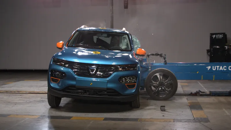 Mașinile electrice, de unică folosință? O baterie de Dacia Spring e 7.000 €, la Tesla, și 20.000 € - Foto: Euro NCAP