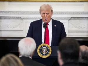 Donald Trump pregătește lovitura pentru industria farmaceutică. Ce tarife va impune producătorilor de medicamente de la 1 august