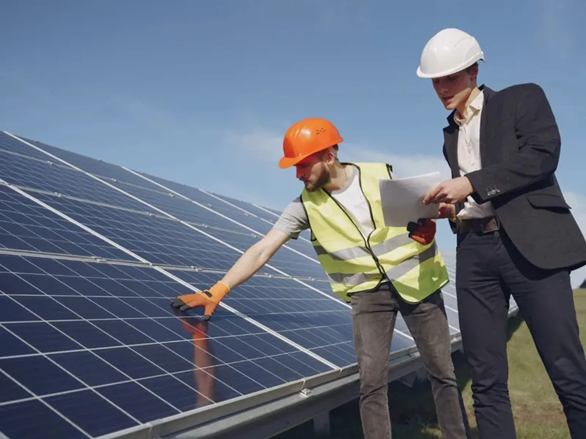 Adio, panouri fotovoltaice ieftine din Asia! Se pregătesc taxe uriașe, de peste 3.500% - Foto: Freepik (Imagine cu rol ilustrativ)