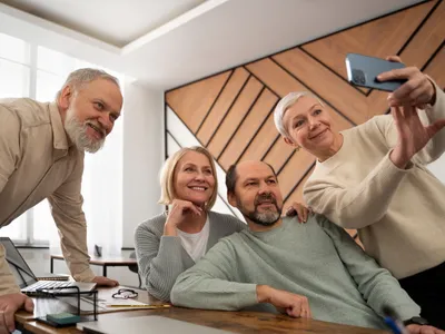 Cine s-a pensionat în acest an ia 500 lei în plus la pensie de luna aceasta. Casa de Pensii confirmă - Foto: Freepik (Imagine cu rol ilustrativ)