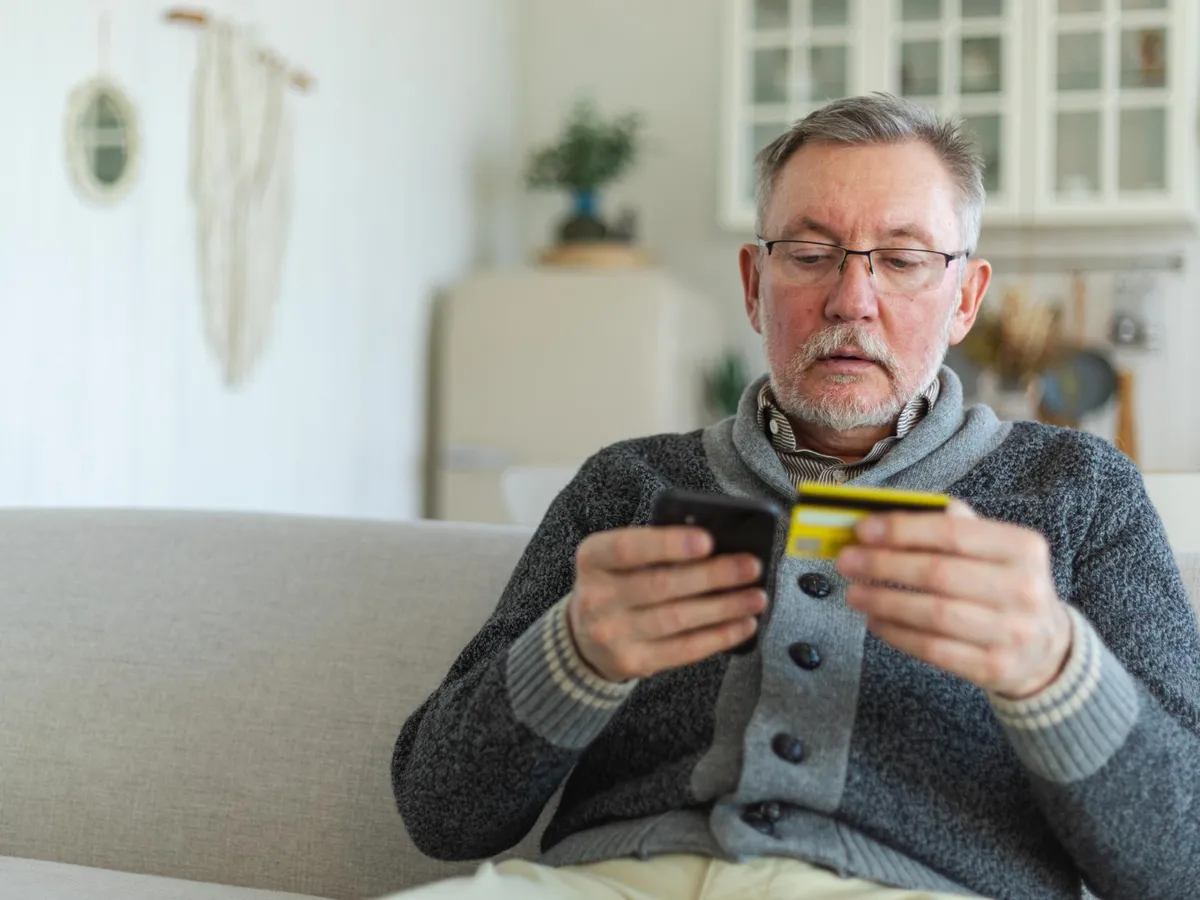 Ministrul Muncii, dat afară din guvern de Bolojan. Ce se întâmplă cu pensiile? Vești rele pentru pensionari