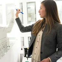 Şi companiile româneşti vor fi supuse aceluiaşi control ca şi cele străine. Care este acesta? - Foto: Pexels/Christina Morillo