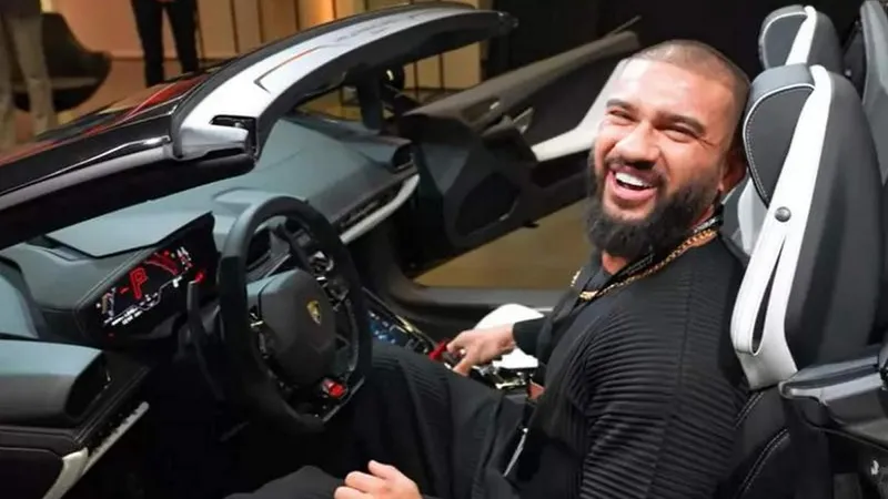 Dorian Popa vrea Rolls de 600.000 €, după Lamborghini-ul de 300.000 €. „Să moară dușmanii!” - Foto: YouTube/captură video