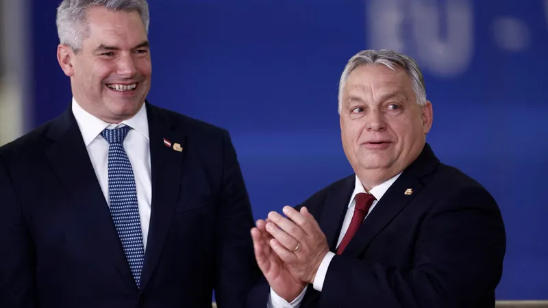 Cancelarul Nehammer și Viktor Orban, pioni cheie pentru Schengen - Foto: Profimedia Images