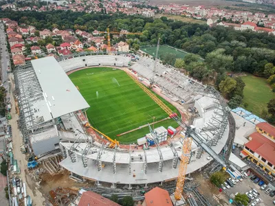 Finala CFR - FCSB, pe un teren vechi la Buzău. România a cheltuit 2 miliarde lei pe stadioane noi (Stadion Sibiu) / Turnul Sfatului