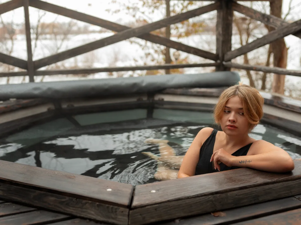 19 hoteluri și băi termale din Băile Herculane revin statului român după o sentință a Curții de Apel Timișoara